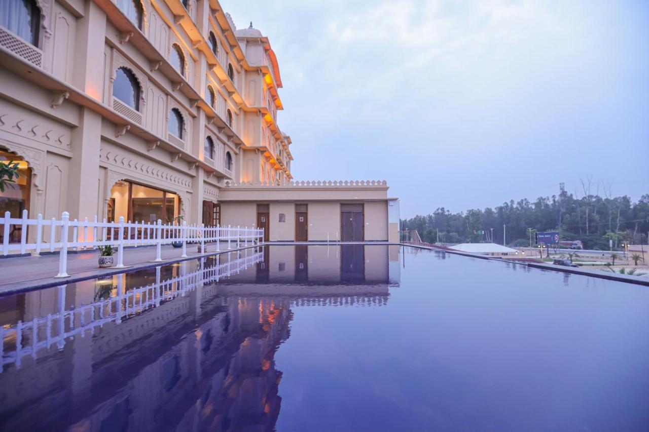 Regenta Central City Vilas Palace Ambala Ambāla Exterior foto